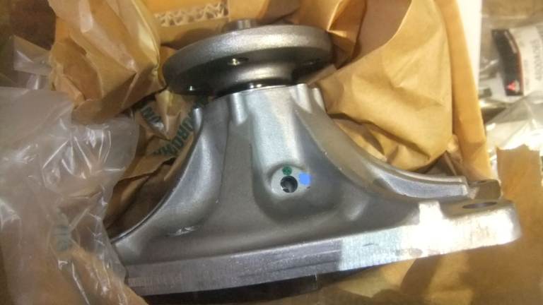 1300A102 MITSUBISHI SHOGUN WATER PUMP 3.2 200HP MODELS 2012 - 2018 GENUINE 