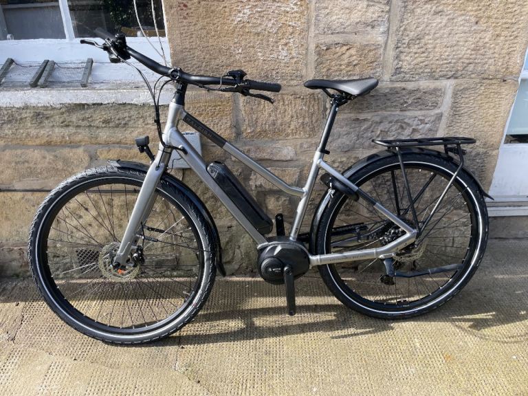 Raleigh Electric City Bike with Bosch PowerPack – Excellent Condition