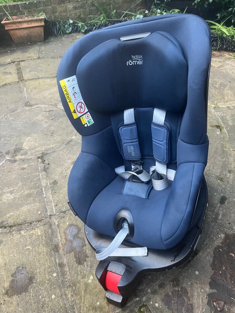 Britax Römer DUALFIX M I-Size.
