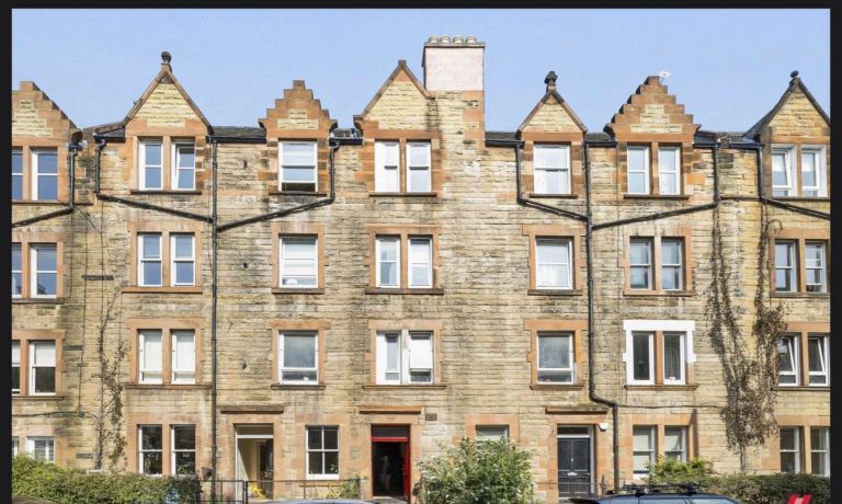 Flat in polworth edinburgh 