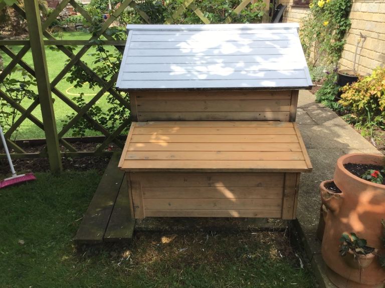 Chicken Coop suitable 6 + hens