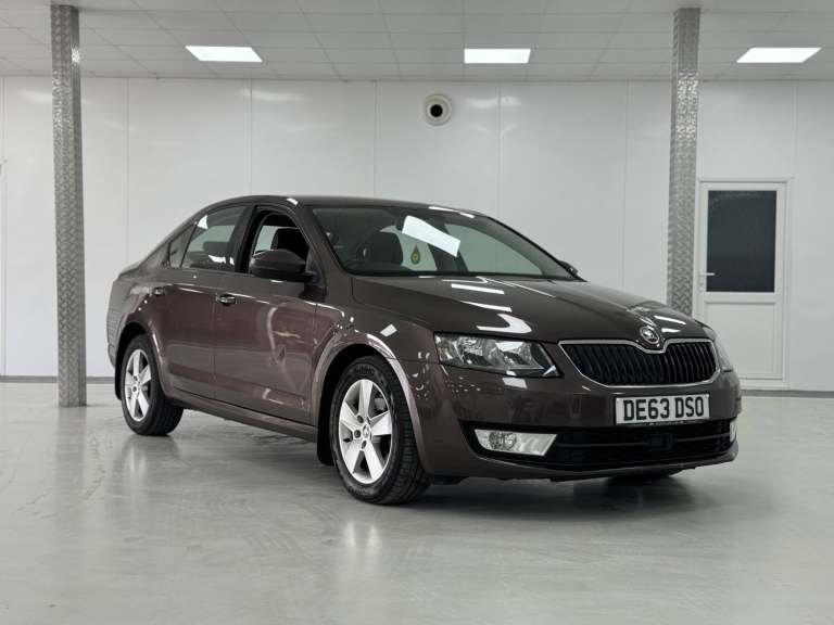 2013 Skoda Octavia 2.0 TDI CR Elegance 5dr DSG HATCHBACK DIESEL Automatic