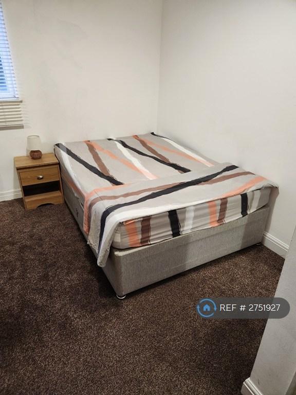 2 bedroom flat in Carlisle Street, Cardiff, CF24 (2 bed) (#2751927)