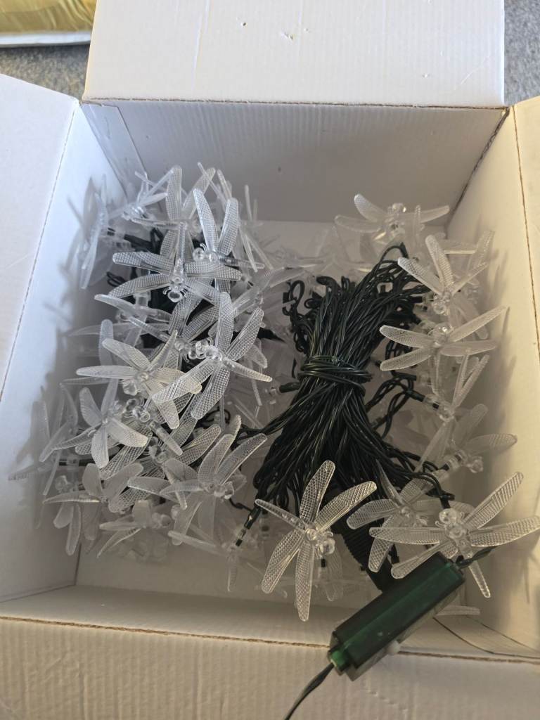 esLife LED Dragonfly String Lights – Warm White, As Good As New