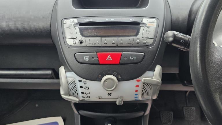 2012 Toyota AYGO 1.0 VVT-i Fire Euro 5 5dr HATCHBACK Petrol Manual