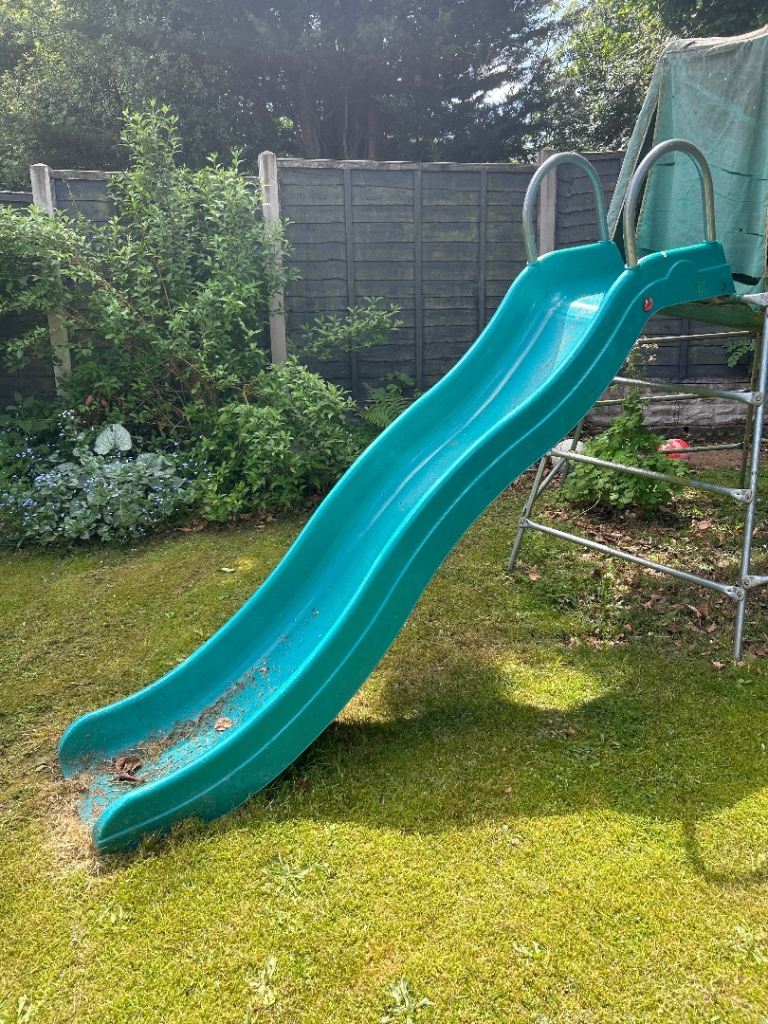 FREE SLIDE FOR A TP CLIMBING FRAME
