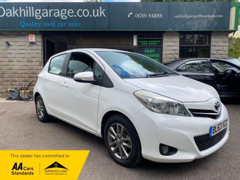 Toyota Yaris VVT-I ICON PLUS 1.33VVTI. NAVIGATION. REAR CAMERA.