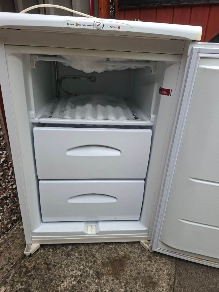 White Freestanding Freezer 