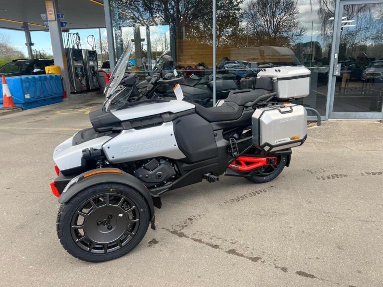 2025 Can-Am Spyder Canyon XT 1330cc 6 speed semi automatic trike EX Demo