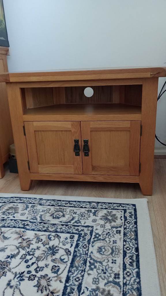 Oak TV unit 
