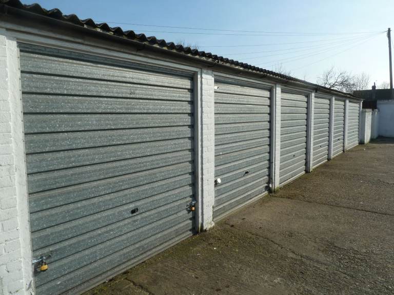 Single Lock-Up Storage Garage in Enfield EN3
