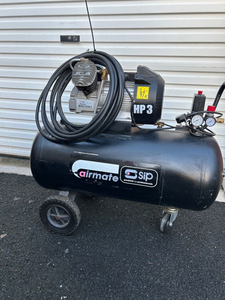 Air compressor 
