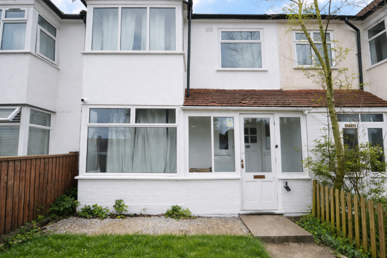 656 North Circular Road, London,  NW2 7QJ - Available Now!