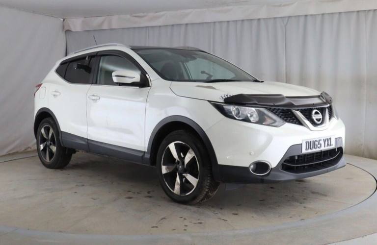 2015 Nissan Qashqai 1.5 dCi n-tec+ 2WD Euro 6 (s/s) 5dr HATCHBACK Diesel Manual
