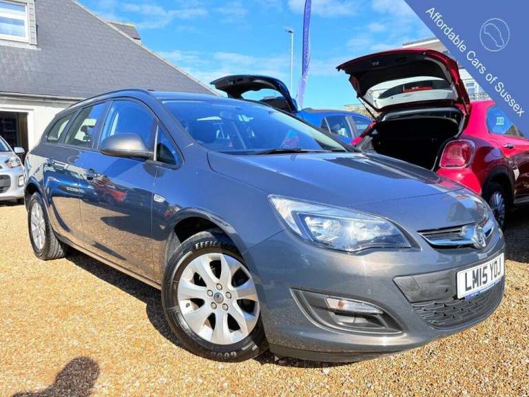 2015 Vauxhall Astra 1.6i Design Sports Tourer ESTATE AUTOMATIC Estate Petrol Automatic
