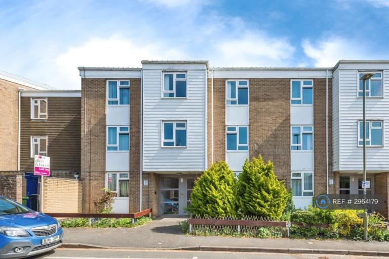 2 bedroom flat in Pennywell Drive, Oxford, OX2 (2 bed) (#2964179)