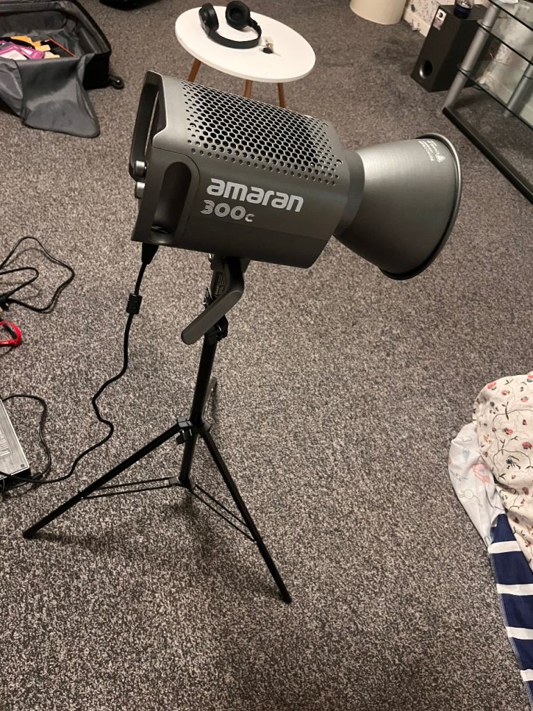 Amaran 300c Studio Light with Stand – Good Condition