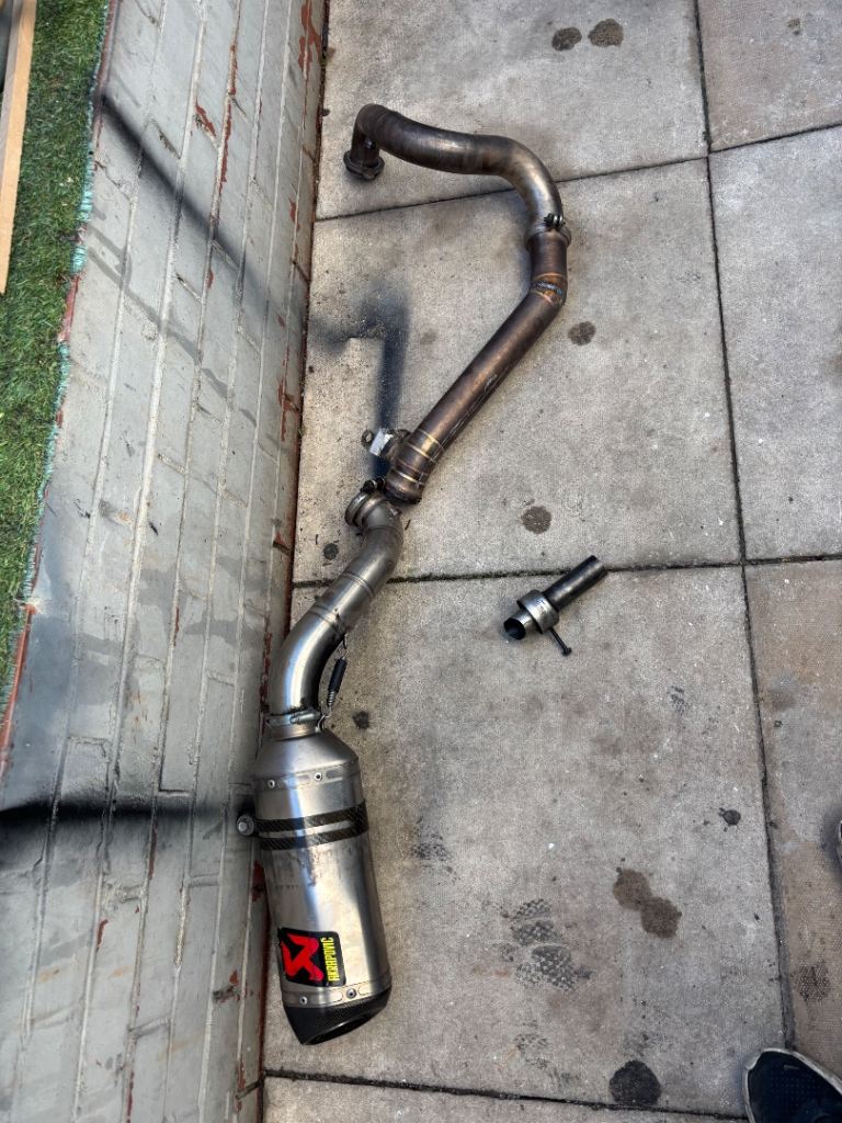 2012 KTM 690 duke Akropovic exhaust 