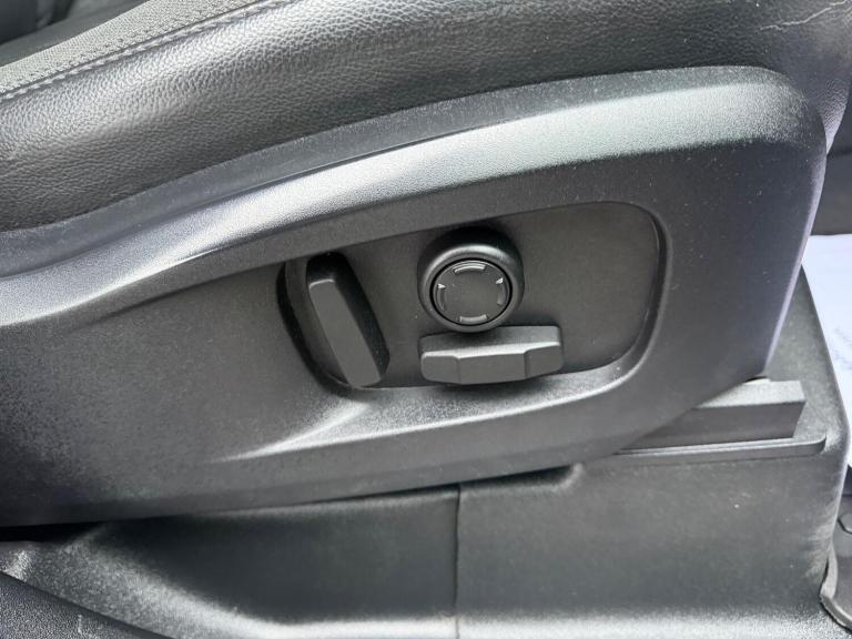 2020 Land Rover Defender 110 3.0 D300 MHEV SE Hard Top SUV Auto 4WD MWB Euro 6 (s/s) 5dr PANEL VA...