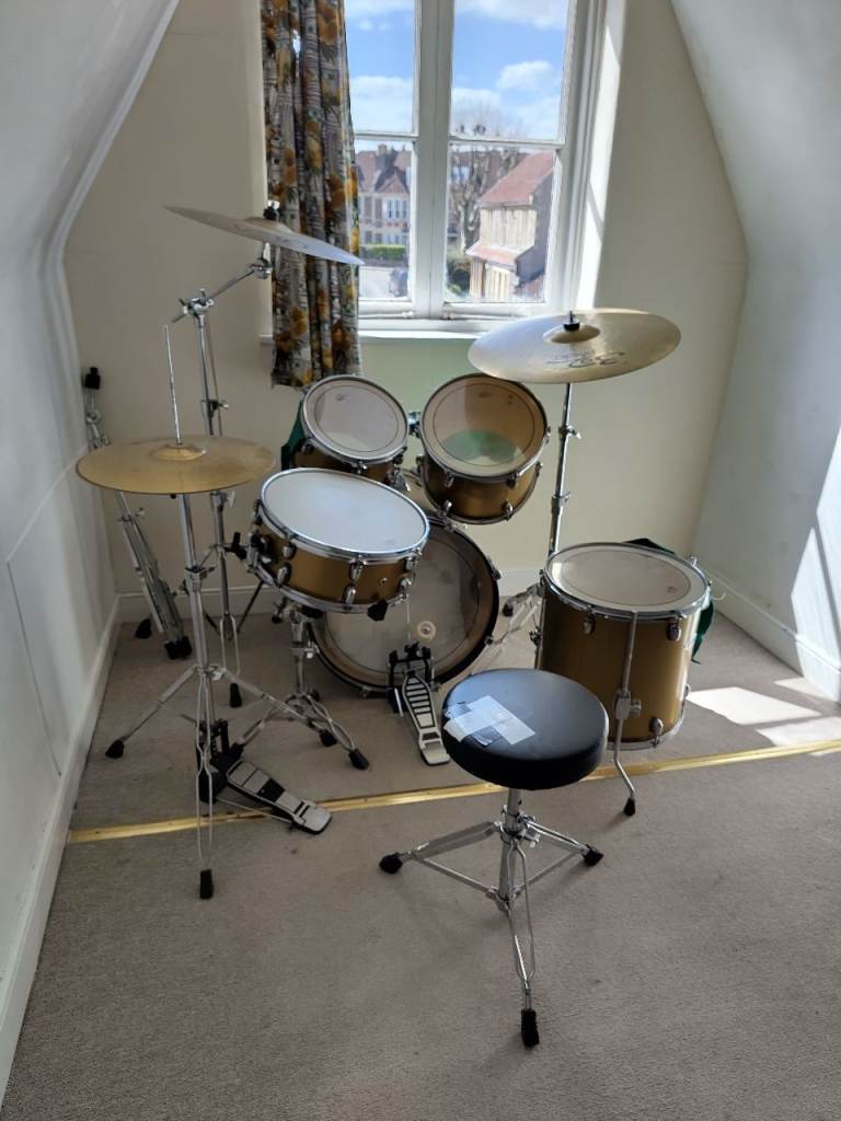 Sonix Acoustic Gold full drum kit with cymbals