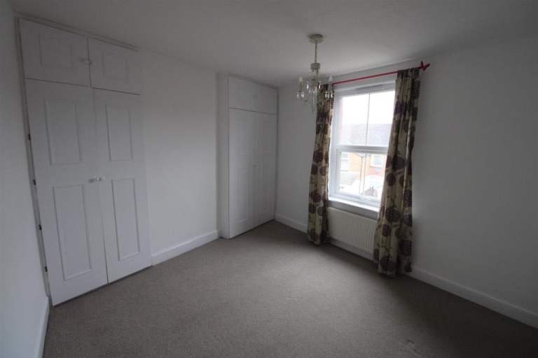 To Rent - Large double room