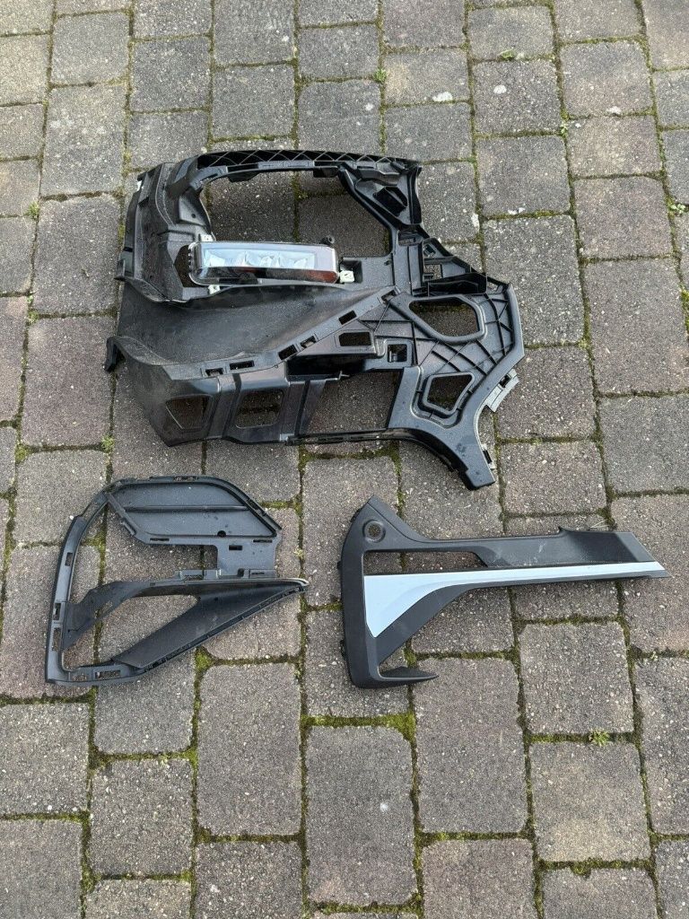 BMW X1 F48 Fog Light surround With All Plastics Removed From 2021 X1 - DRIVERS SIDE