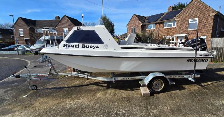 Seahog Sealord 17.5ft Fishing boat LOW HOURS