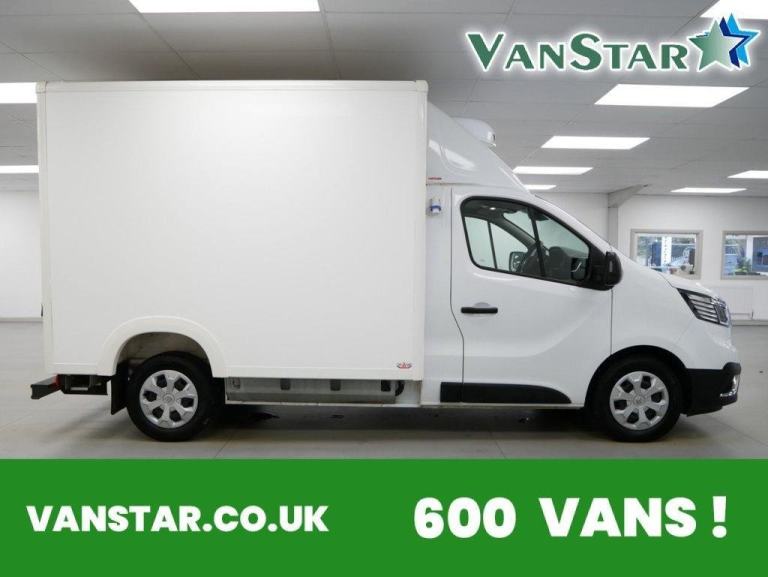 74 RENAULT TRUCKS TRAFIC 2.0 BLUEDCI 150 BHP LONG RED EDITION REFRIGERATED