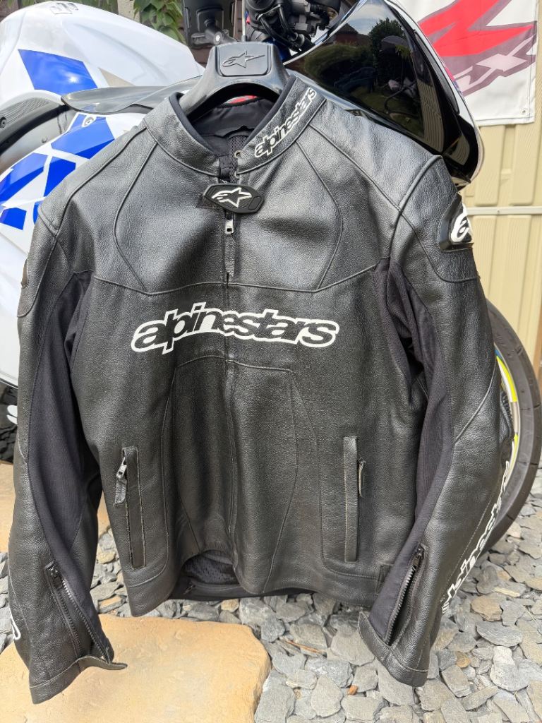 ALPINESTARS LEATHER JACKET