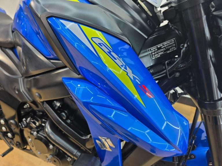 Suzuki GSX-S750 Blue 2020 - Heated Grips, R&G Bungs, R&G Tail Tidy