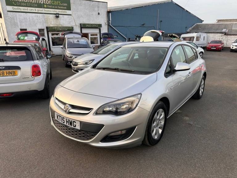 2015 Vauxhall Astra 1.6 CDTi 16V ecoFLEX Design 5dr HATCHBACK DIESEL Manual