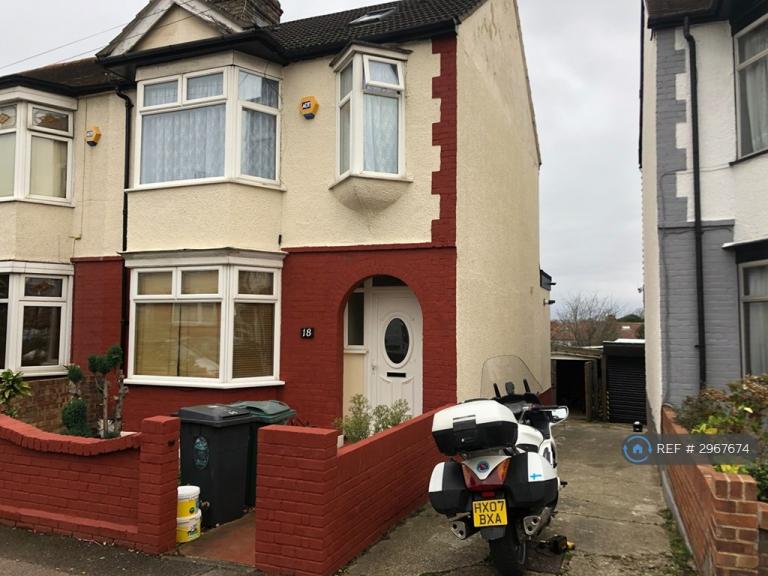 4 bedroom house in Bridge End, London, E17 (4 bed) (#2967674)