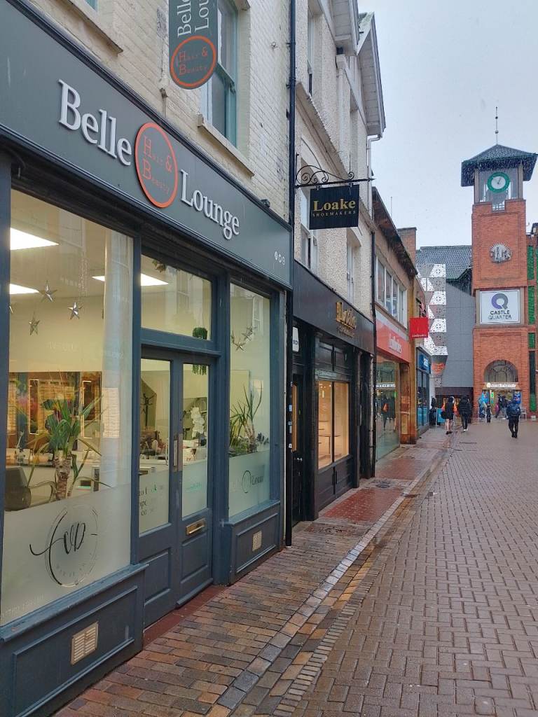 Chair to rent , friendly professional small team. prominent street  position