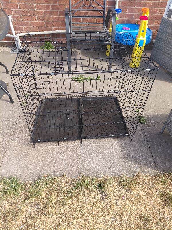 Dog cage 
