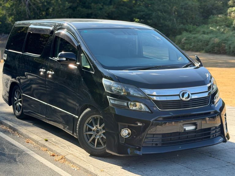TOYOTA VELLFIRE 20147 Seater ULEZ COMPLIANT 