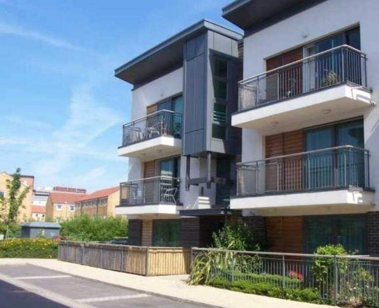 Large 1 bed flat SO14 with parking and balcony - £1100pcm with NO fees