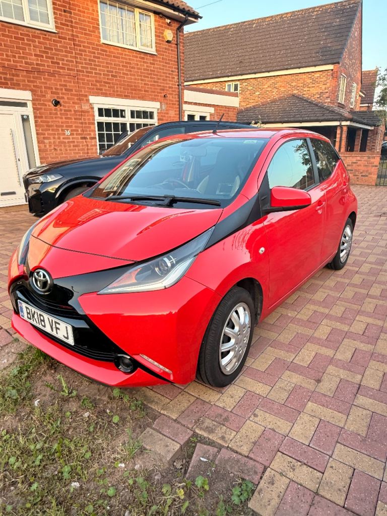 Toyota, AYGO, Hatchback, 2018, Manual, 998 (cc), 5 doors