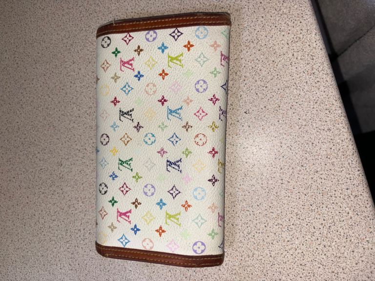 Lv womens purse 
