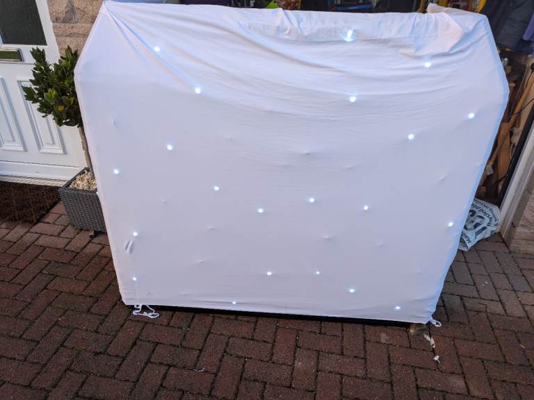 EQUINOX MK 2 DJ BOOTH WITH LOTS OF ADD ONS IN VGC 