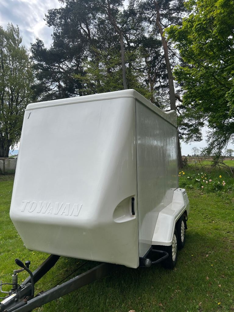 Indespension tow a van , Box trailer 