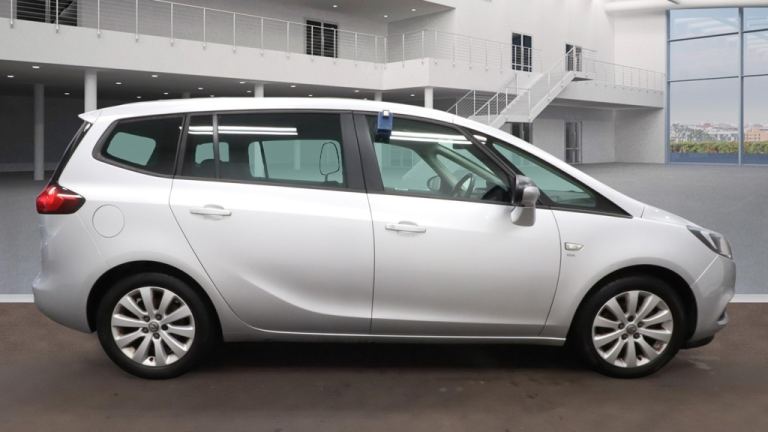 2018 Vauxhall Zafira 1.6 CDTi ecoTEC SRi 5dr ++ ULEZ / DAB / 7 SEATS / BLUETOOTH ++ MPV Diesel Ma...