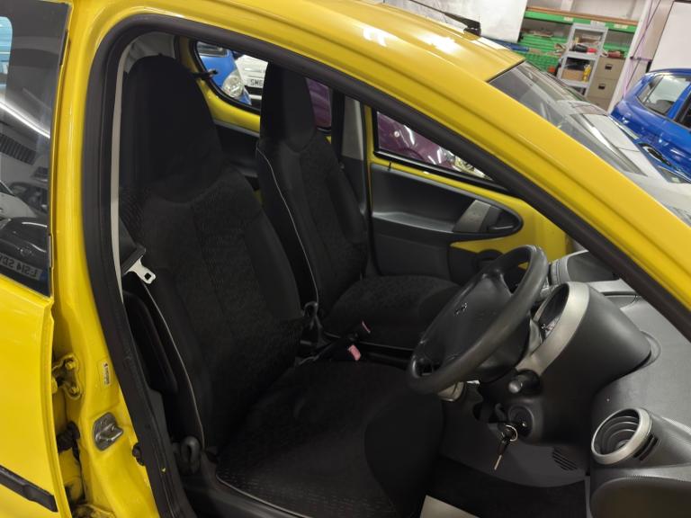 2010 Peugeot 107 1.0 Urban 5dr 2-Tronic HATCHBACK Petrol Automatic