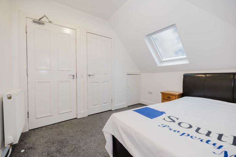 FLAT SHARE: Double room in shared property available for let with bills included – near Gorgie