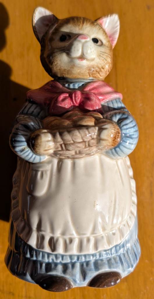 Vintage : Otagiri : Japan Cat Vase Ceramic Figurine : Approx. 6"