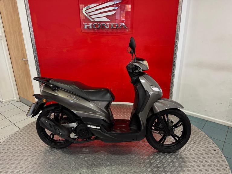 2020 '70' Peugeot Tweet 125 SBC