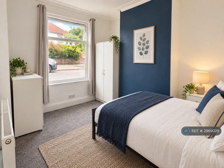 4 bedroom house in Wollaton Road, Nottingham, NG9 (4 bed) (#2969029)