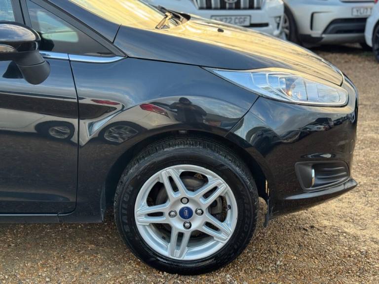 2013 Ford Fiesta 1.6 Zetec 5dr Powershift HATCHBACK PETROL Automatic