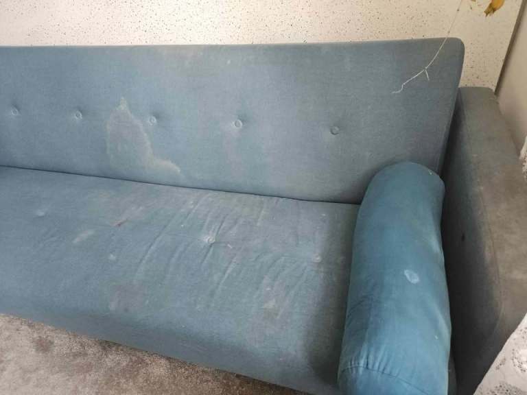 Free click clack sofa bed with storage