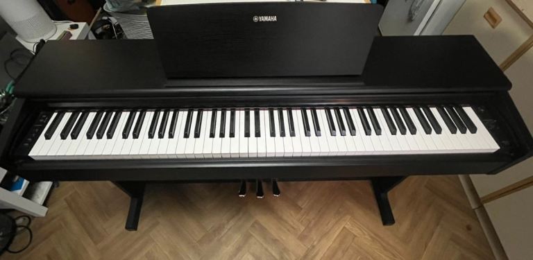 Yamaha Arius YDP-144 Digital Piano – Black, Good Condition (Easily Dismantled | Will help) 