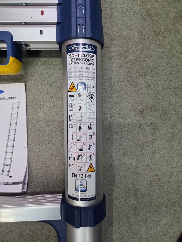 Werner 85026 Telescopic Soft Close Extension Ladder 2.6m 9 Rung